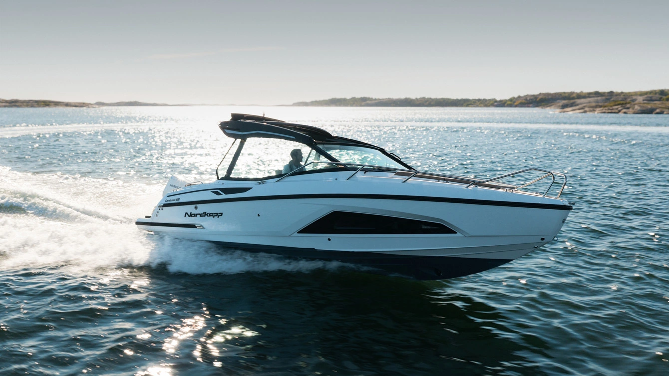 Nordkapp Comtesse 830 weekendcruiser med soltak